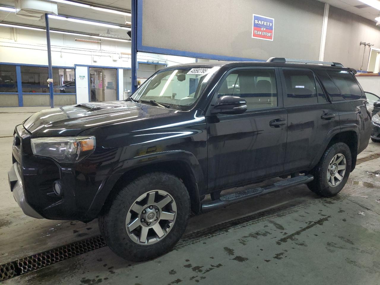 2015 Toyota 4Runner - Image 1