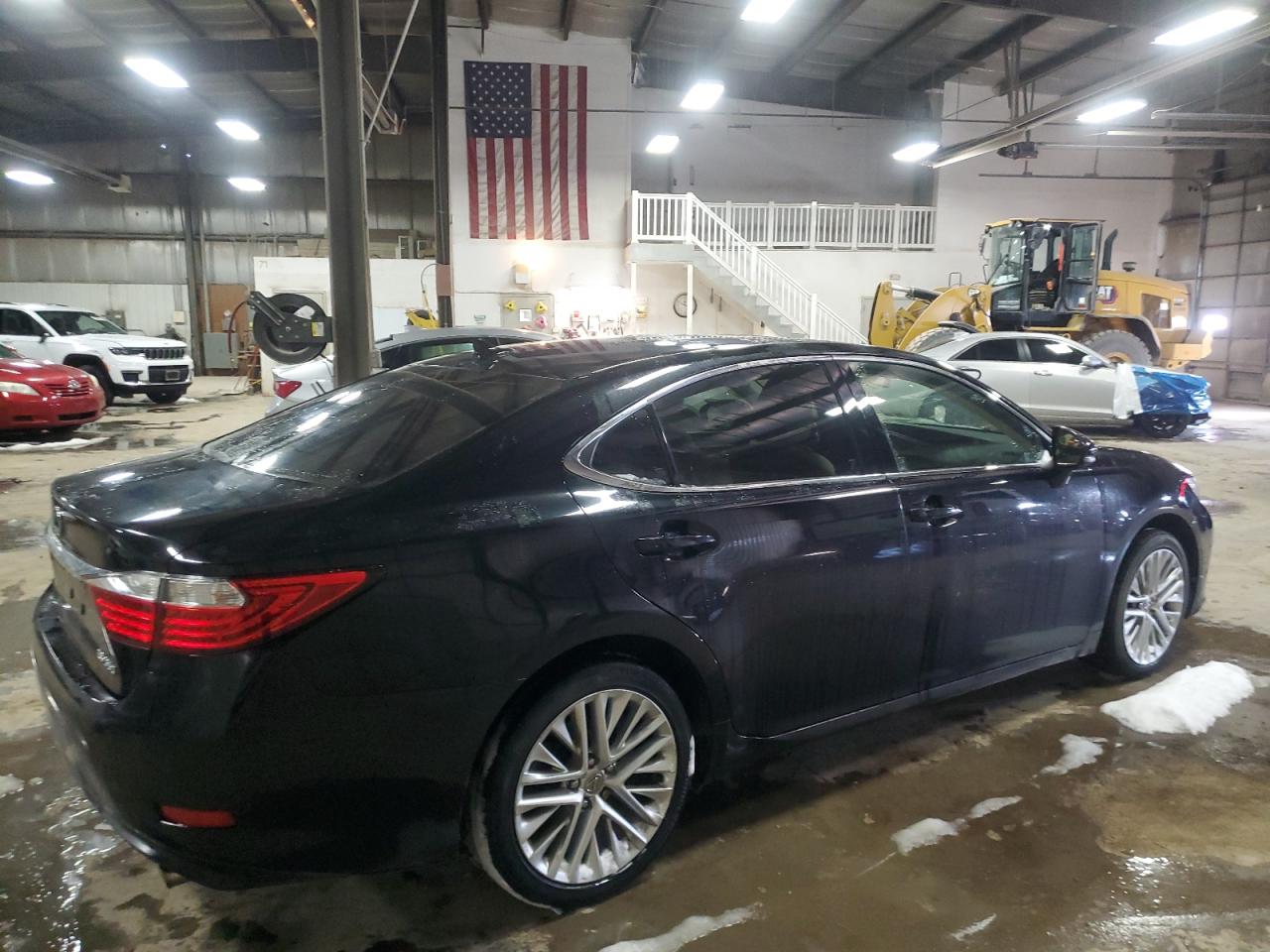 2013 Lexus ES - Image 3