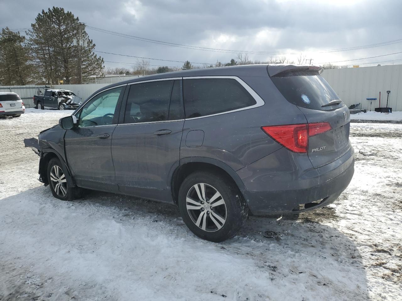 2017 Honda Pilot - Image 2