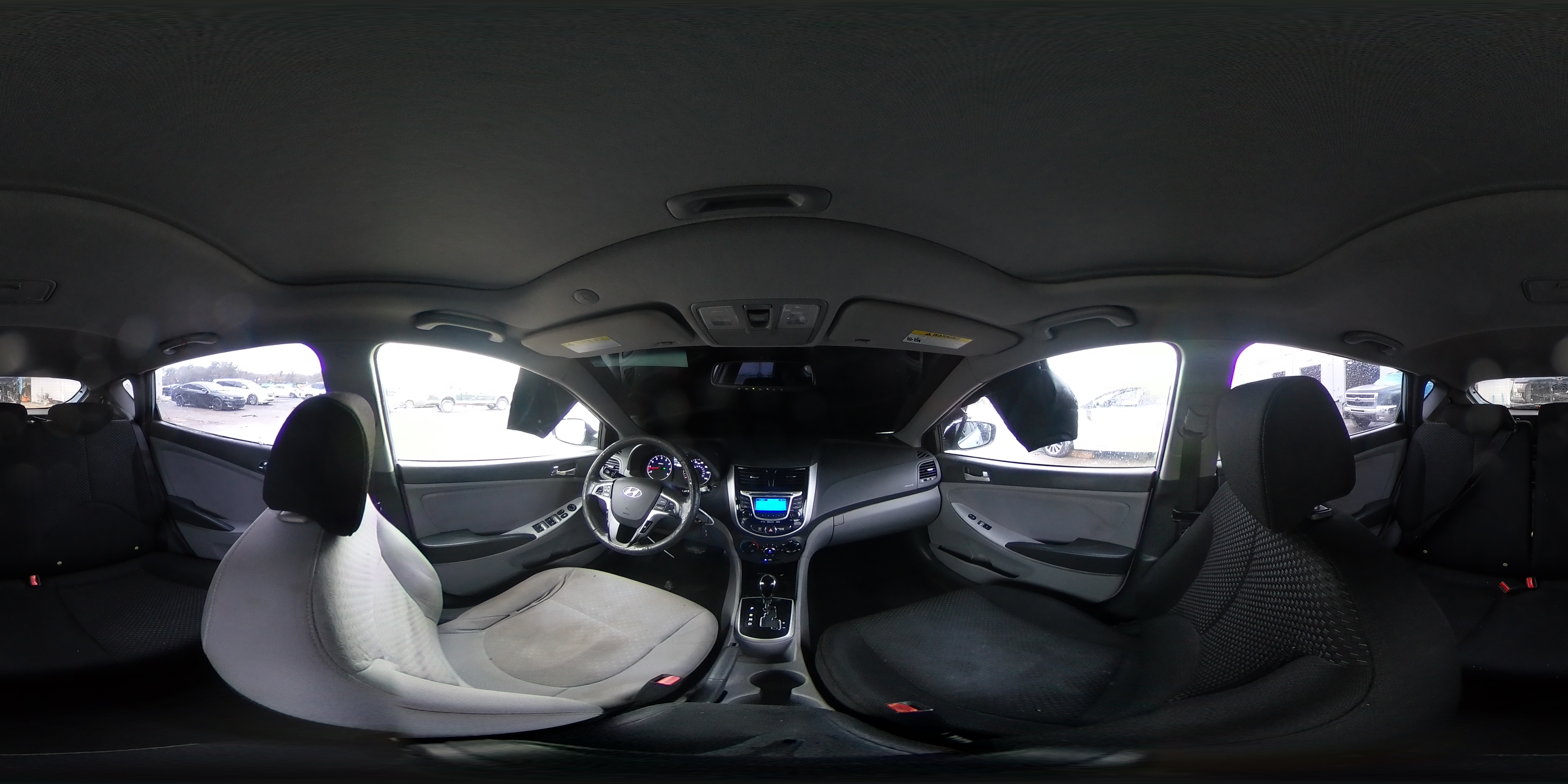 2013 Hyundai Accent - Image 14