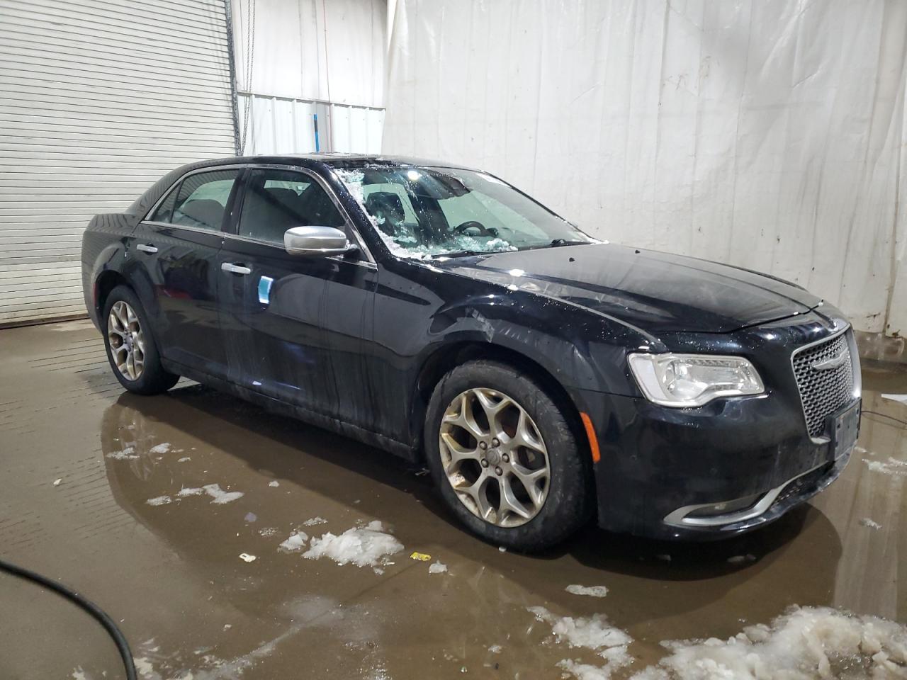 2016 Chrysler 300 - Image 4