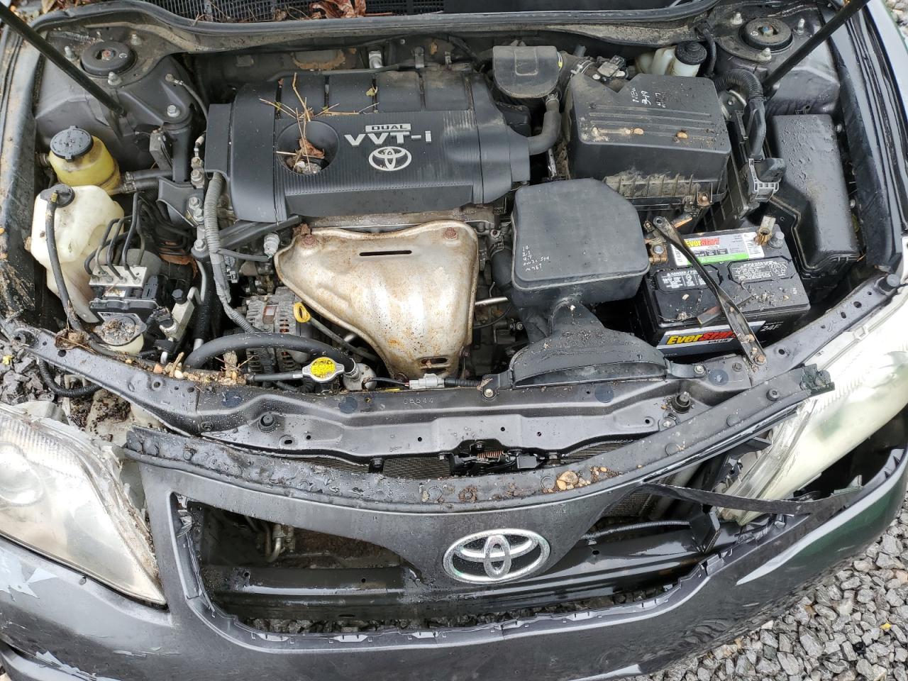 2010 Toyota Camry - Image 11