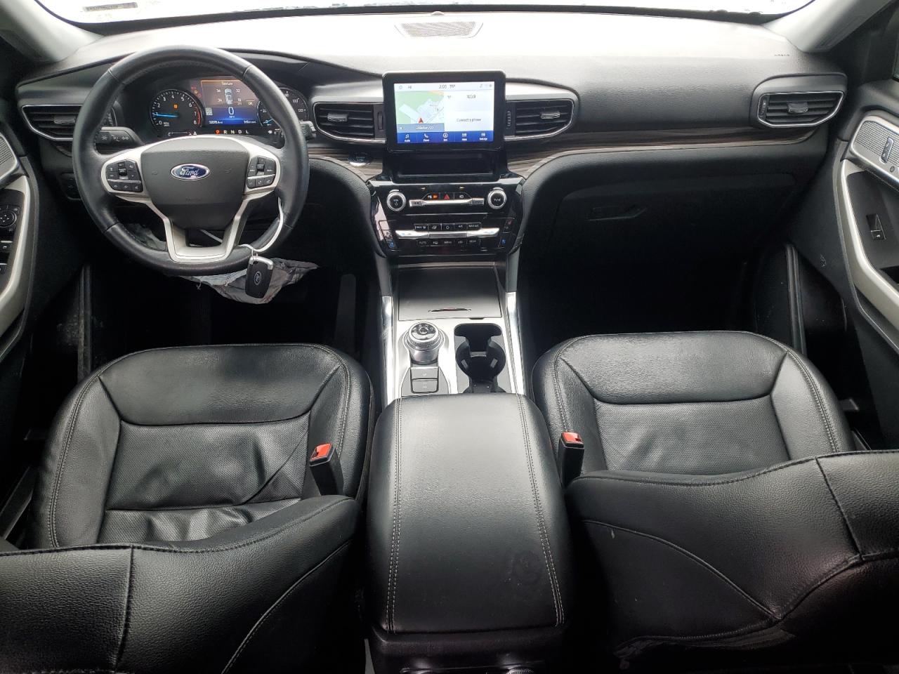 2022 Ford Explorer - Image 8