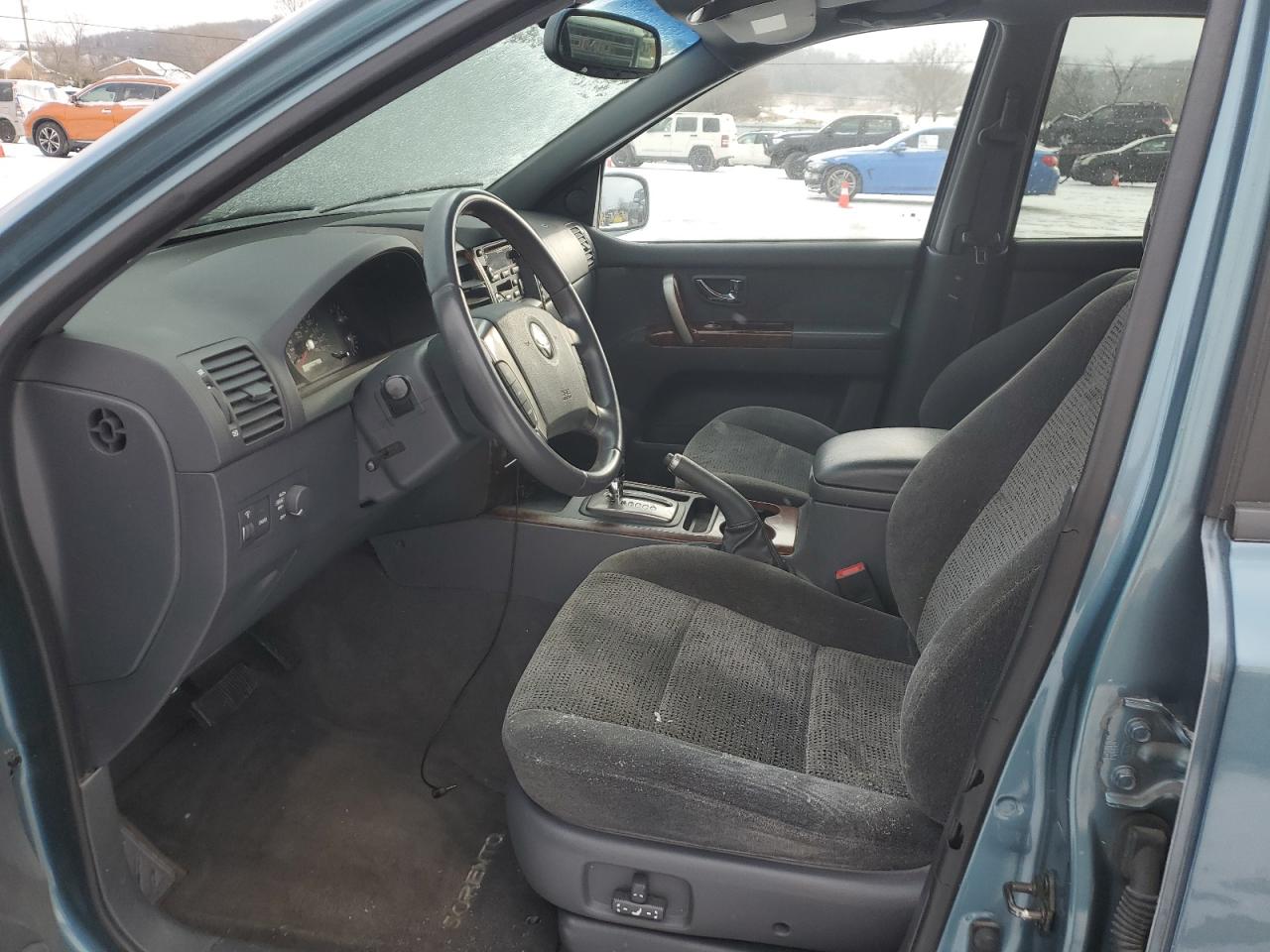 2003 Kia Sorento - Image 7