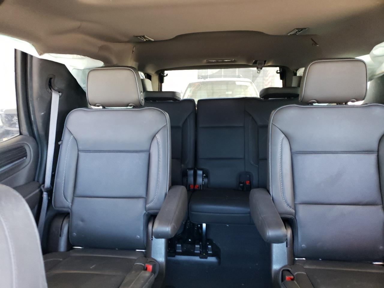 2021 GMC Yukon - Image 10