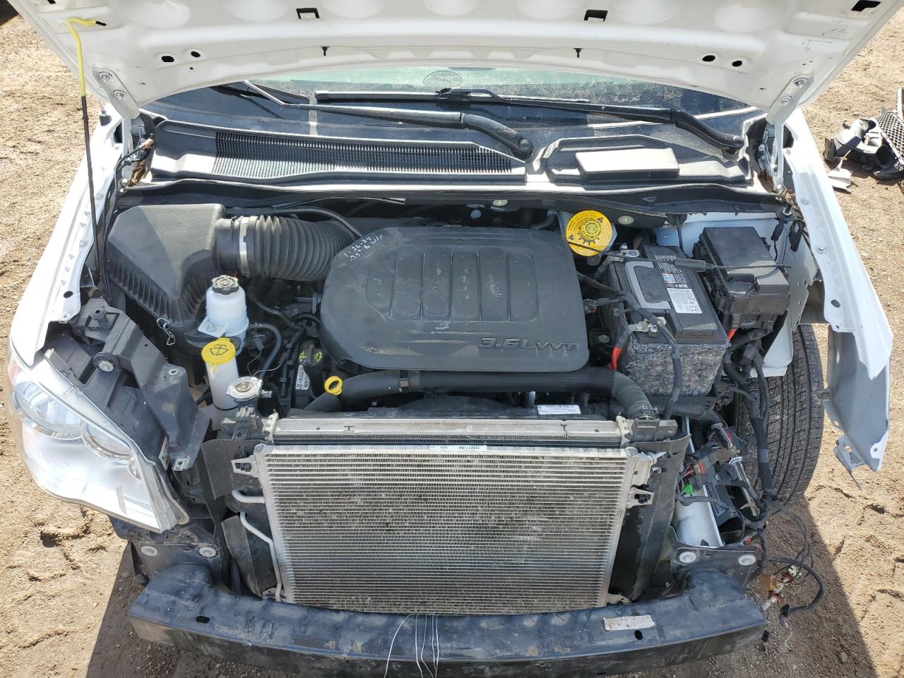 2019 Dodge Caravan - Image 12