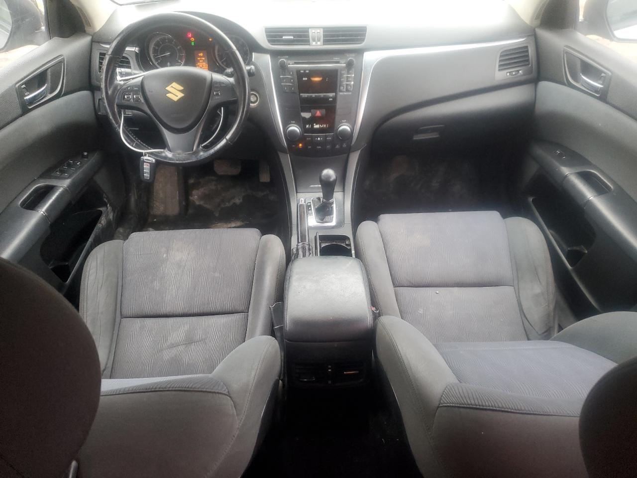 2011 Suzuki Kizashi - Image 8