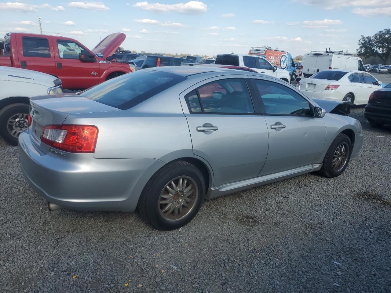2010 Mitsubishi Galant - Image 3