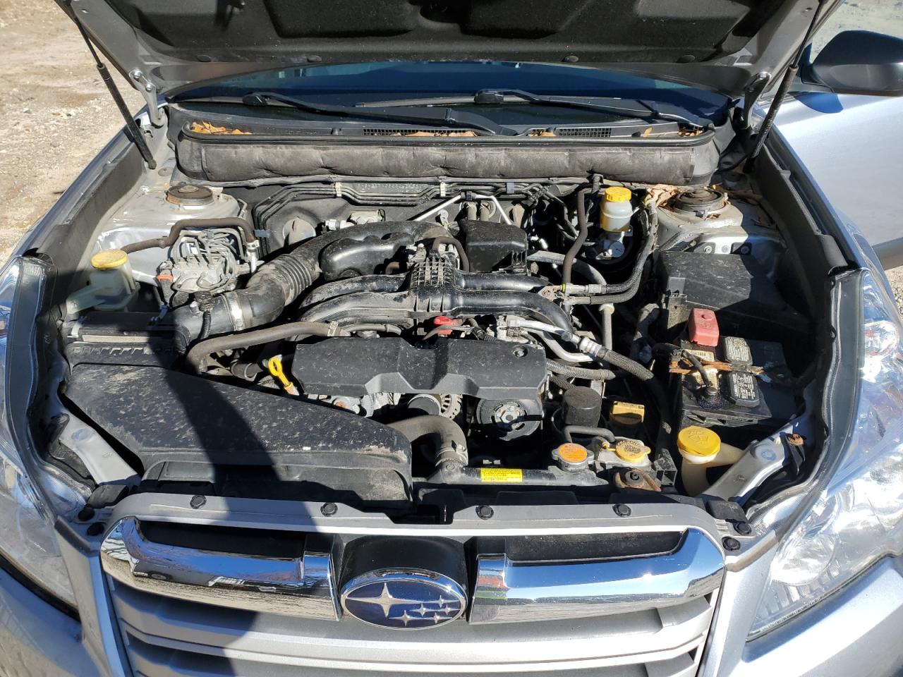 2014 Subaru Outback - Image 13