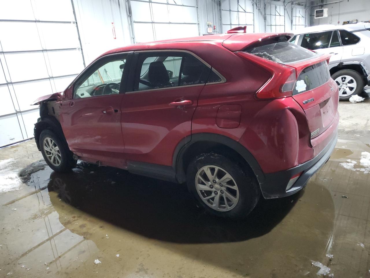 2019 Mitsubishi Eclipse - Image 2