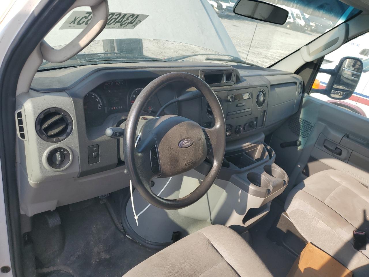 2016 Ford Econoline - Image 8