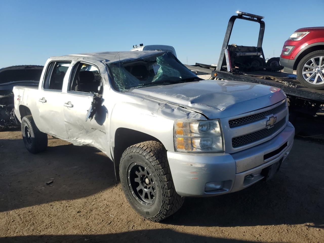 2011 Chevrolet Silverado - Image 4