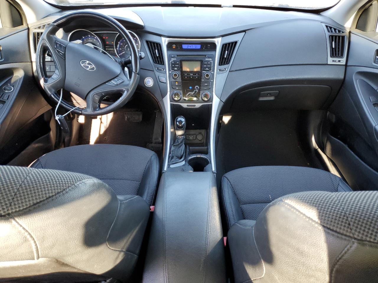 2011 Hyundai Sonata - Image 8