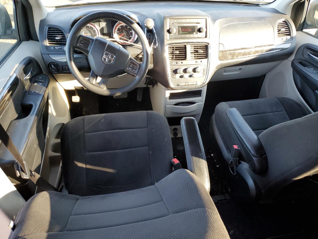 2013 Dodge Caravan - Image 8