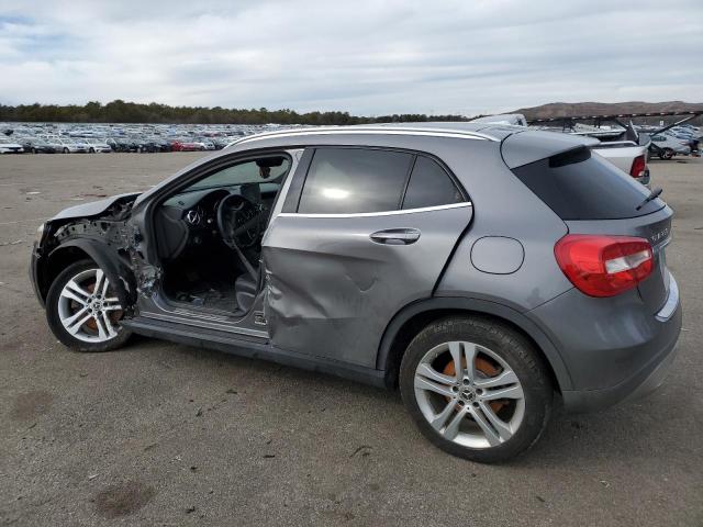  MERCEDES-BENZ GLA-CLASS 2018 Srebrny