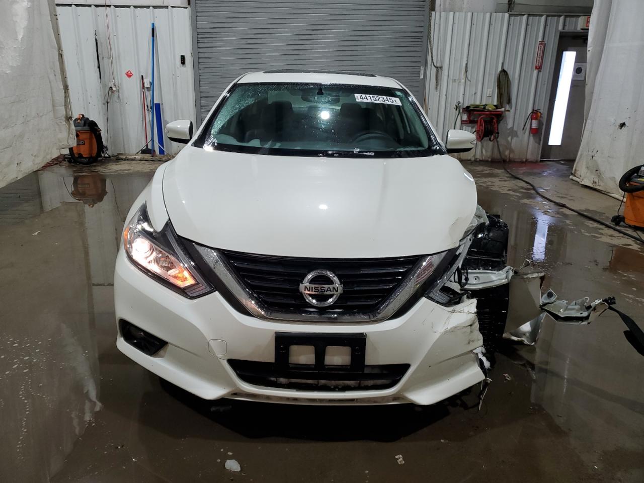 2017 Nissan Altima - Image 5