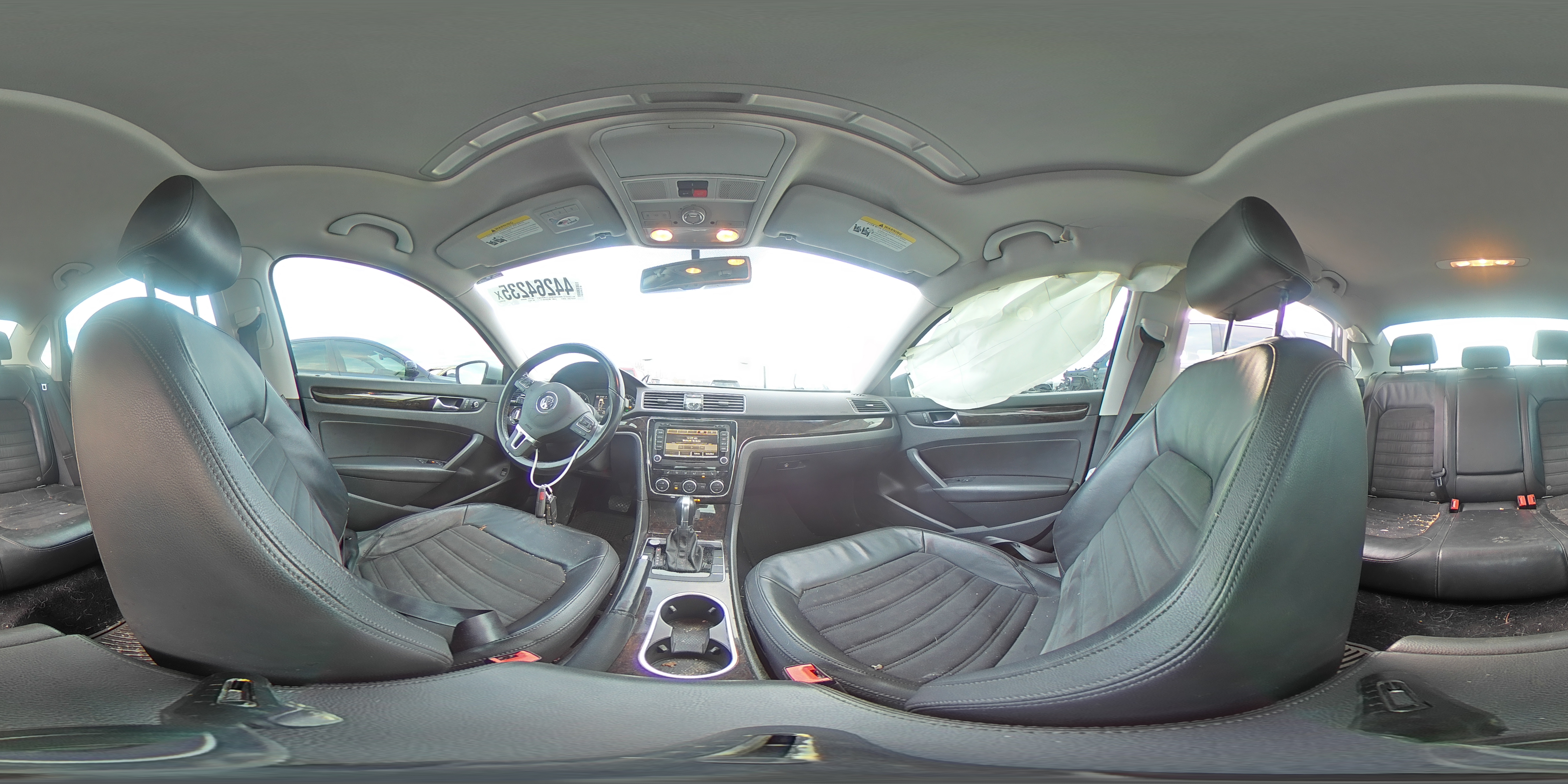 2015 Volkswagen Passat - Image 13
