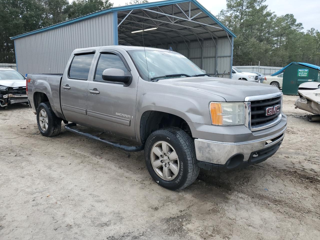 2009 GMC Sierra - Image 4