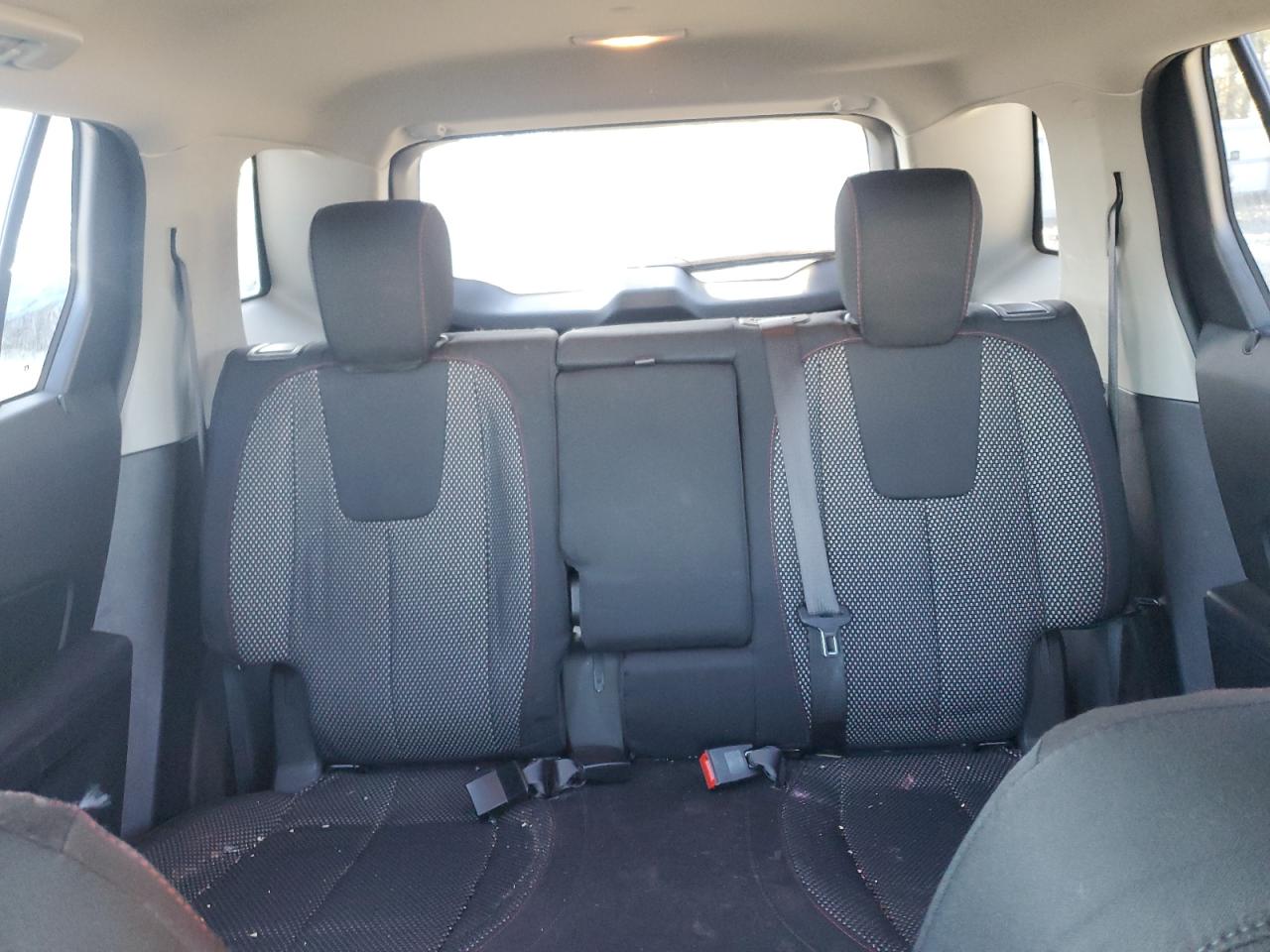 2016 GMC Terrain - Image 10