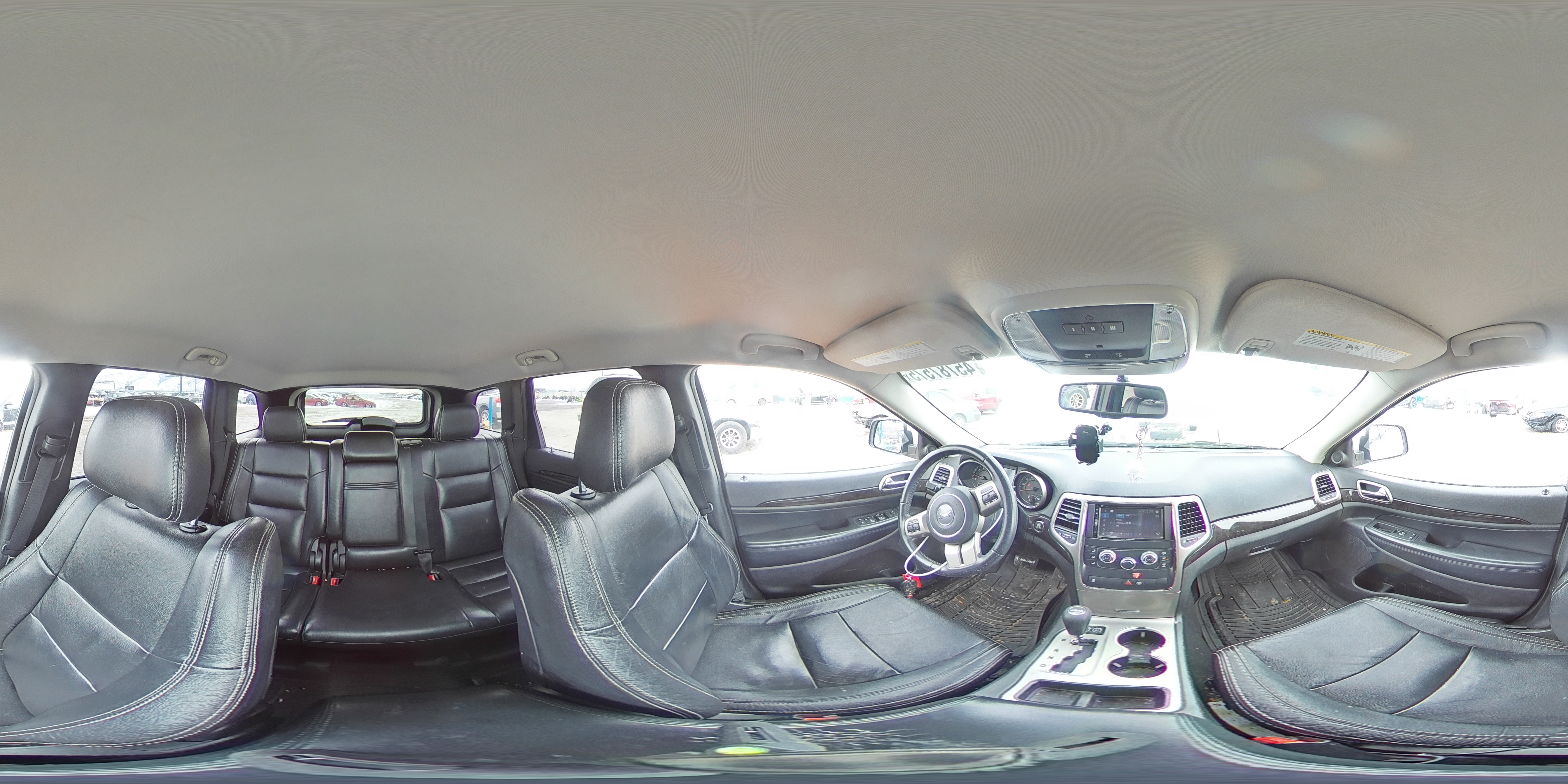 2013 Jeep Grand Cherokee - Image 14
