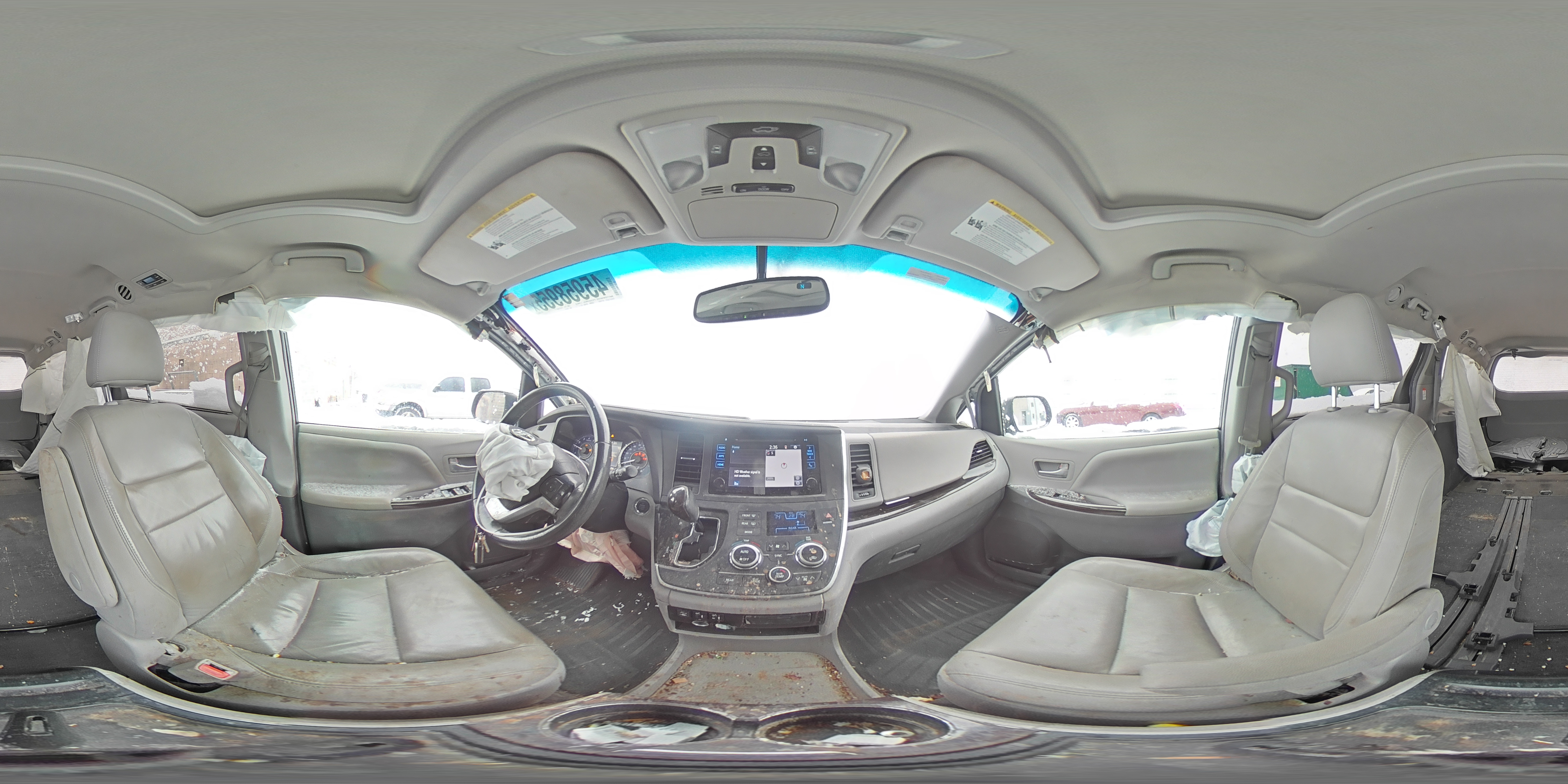 2016 Toyota Sienna - Image 14