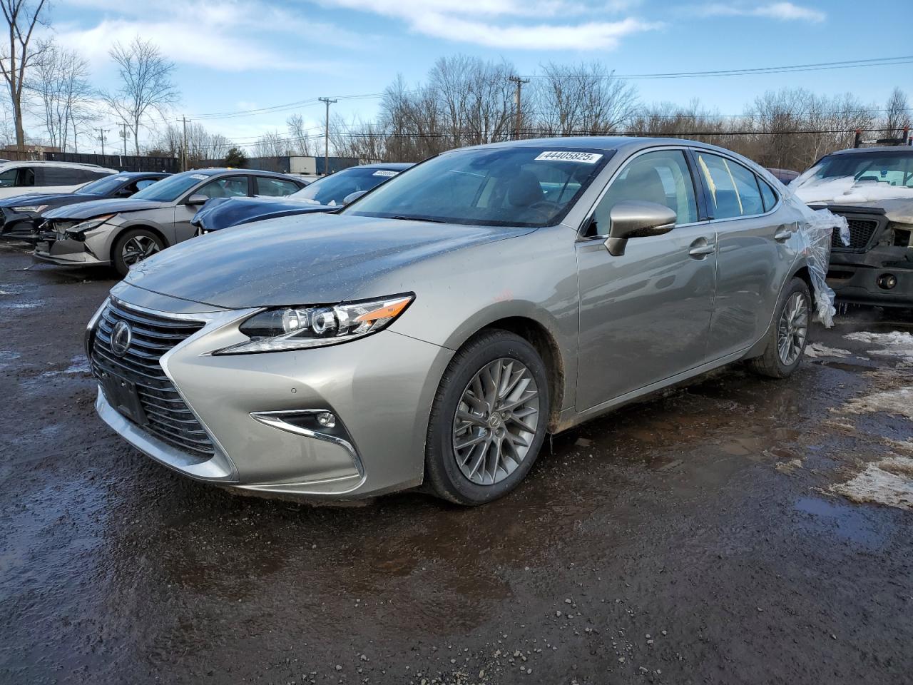 2018 Lexus ES - Image 1
