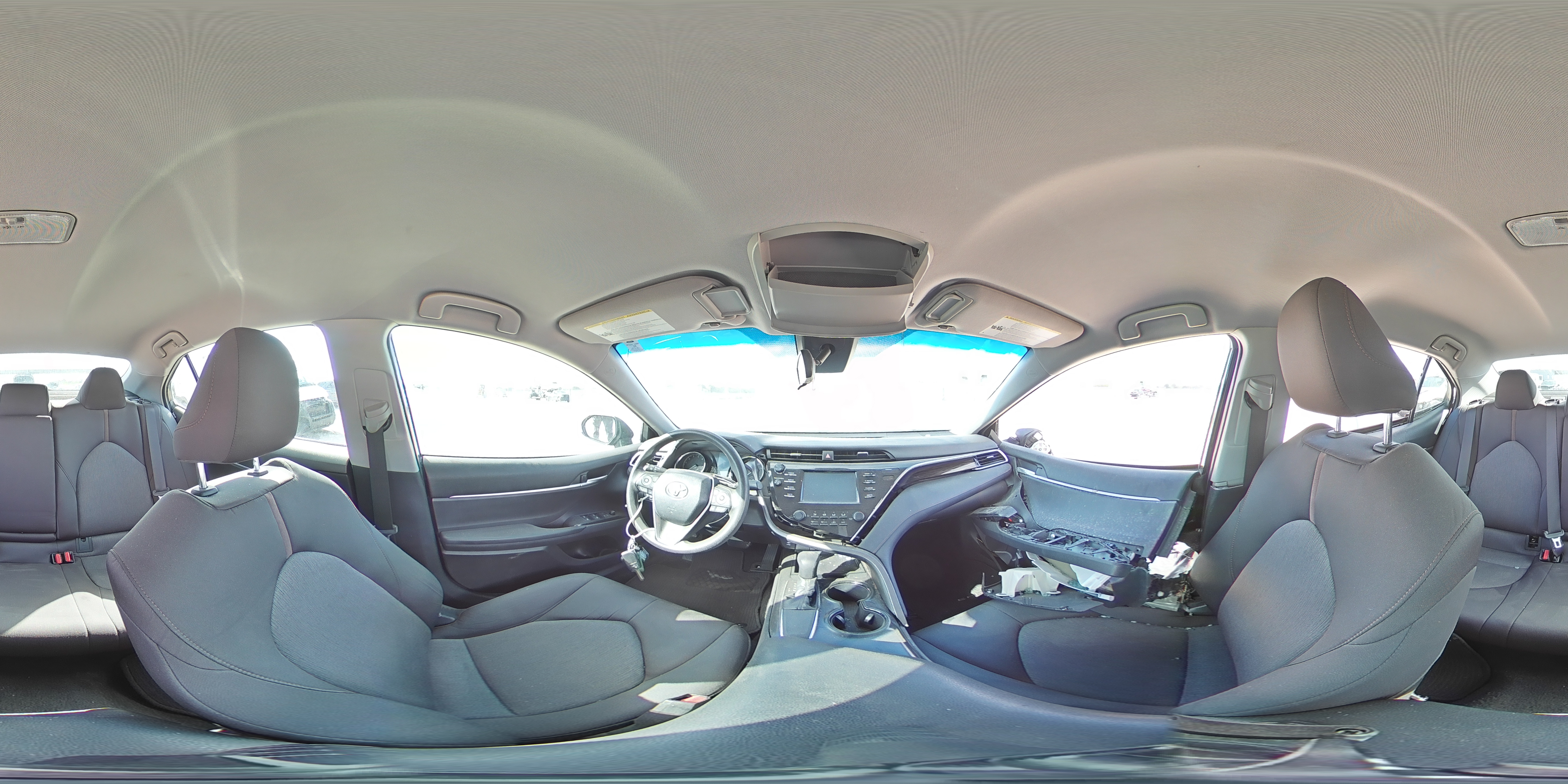 2018 Toyota Camry - Image 14