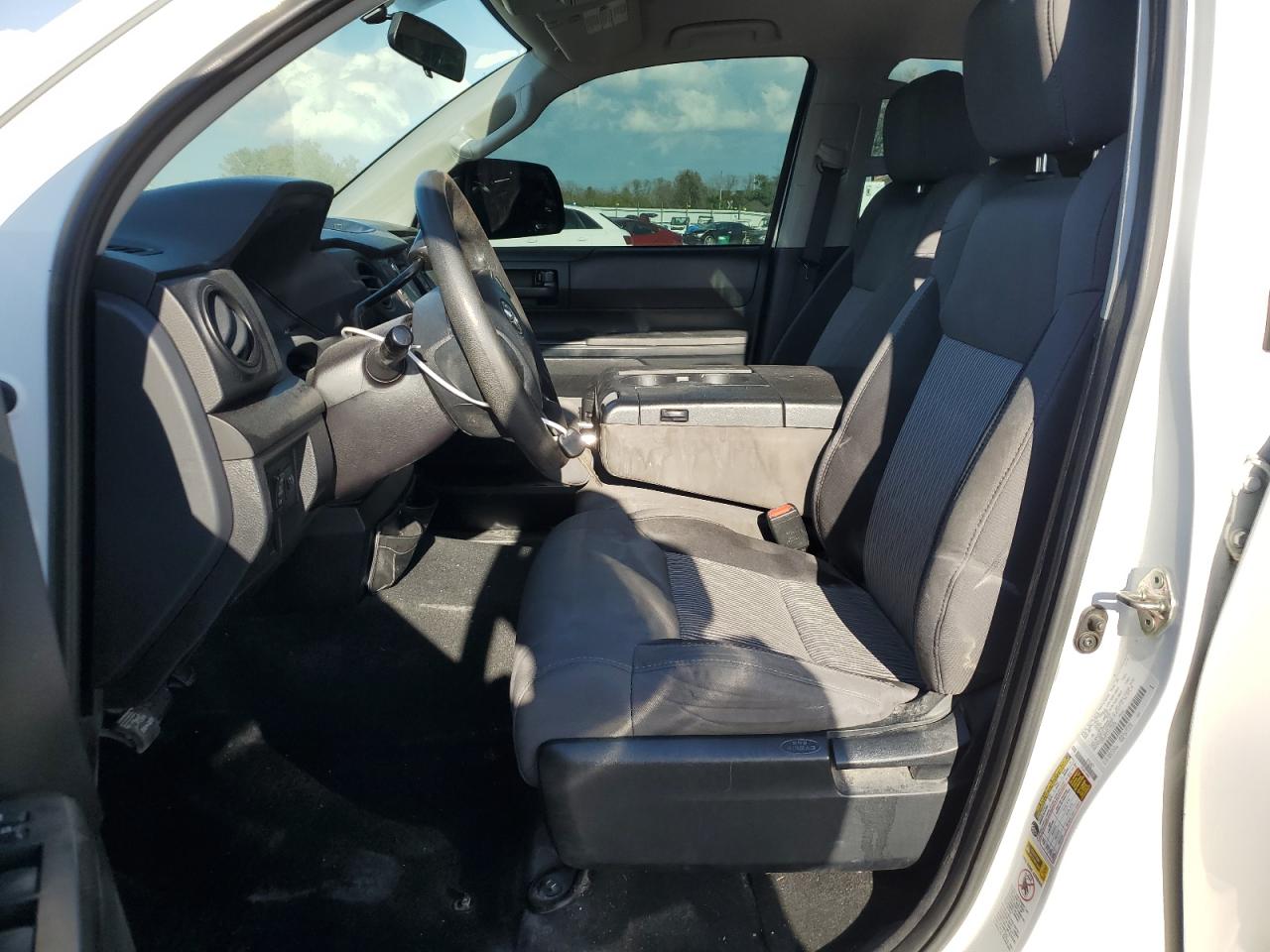 2017 Toyota Tundra - Image 7