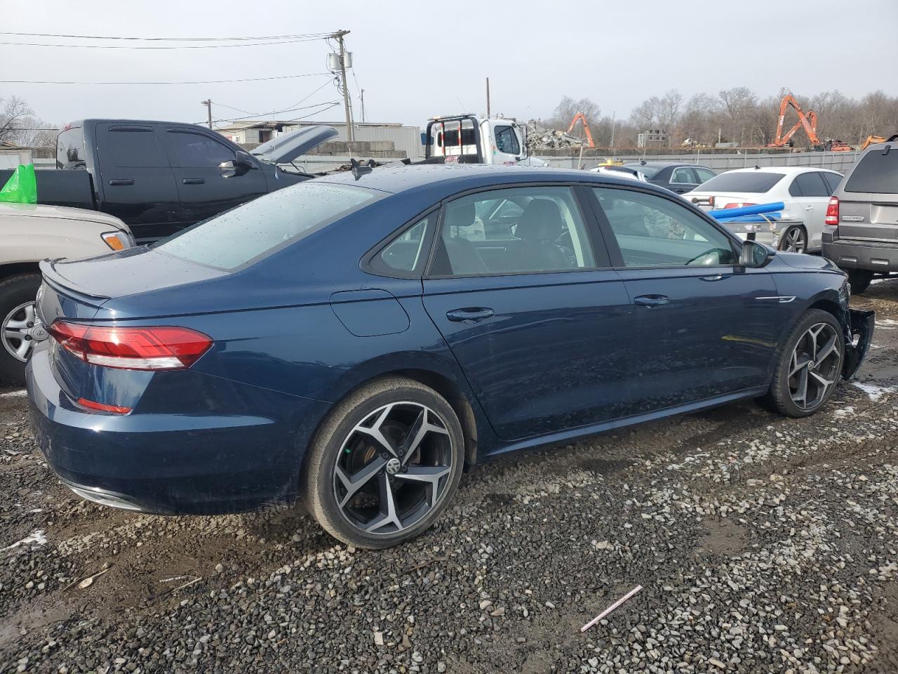 2020 Volkswagen Passat - Image 3