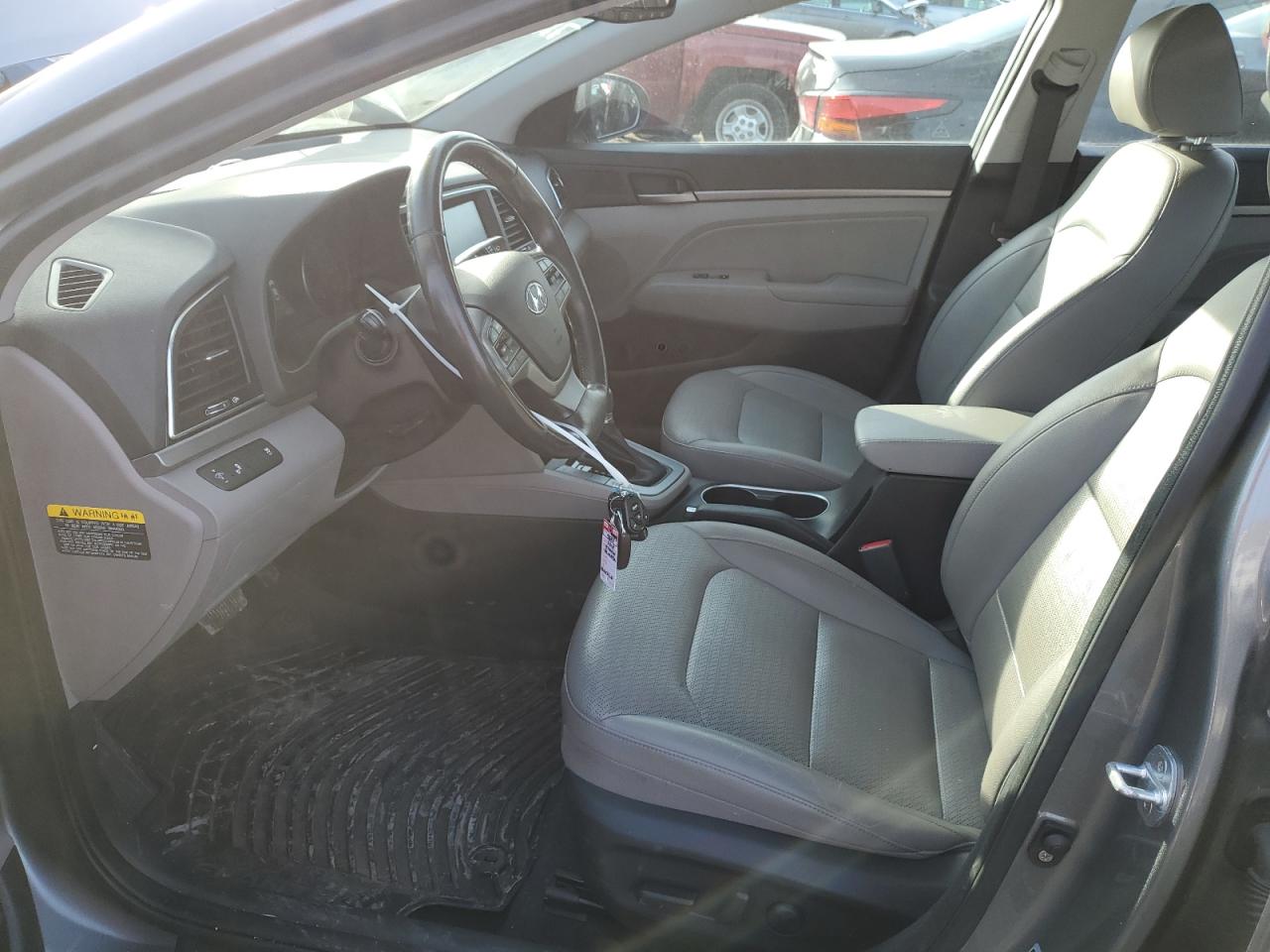 2018 Hyundai Elantra - Image 7