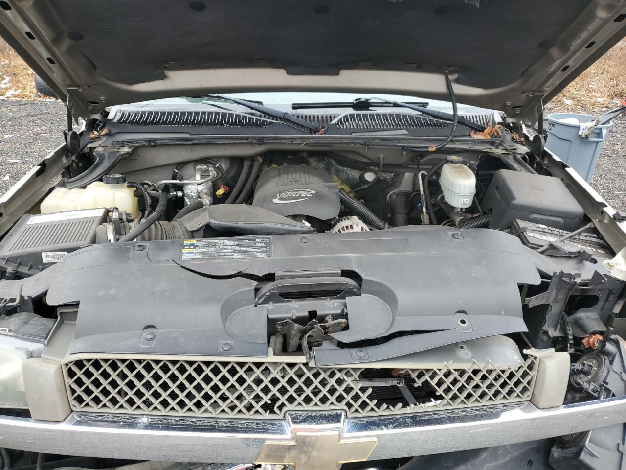 2003 Chevrolet Silverado - Image 13