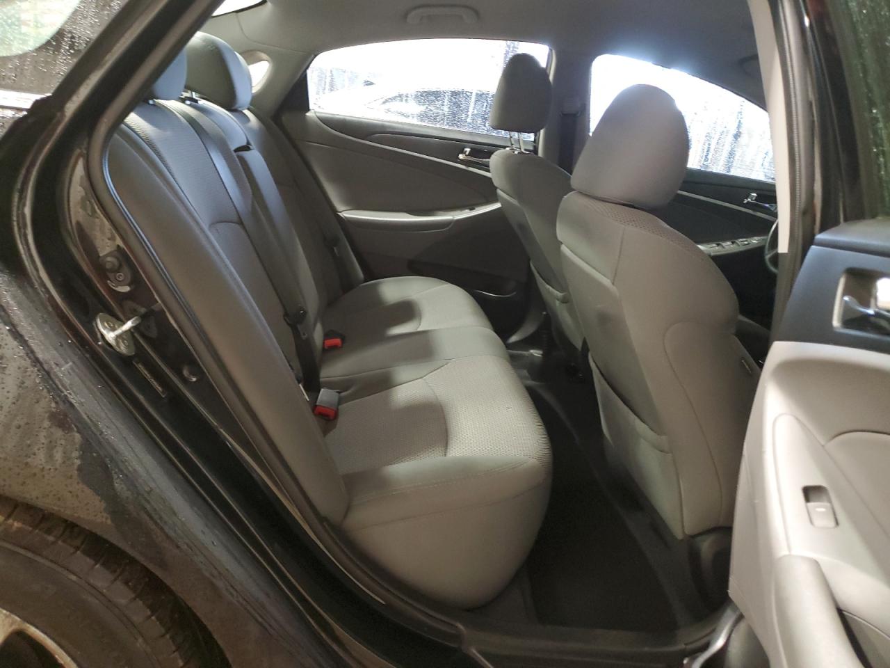 2013 Hyundai Sonata - Image 10
