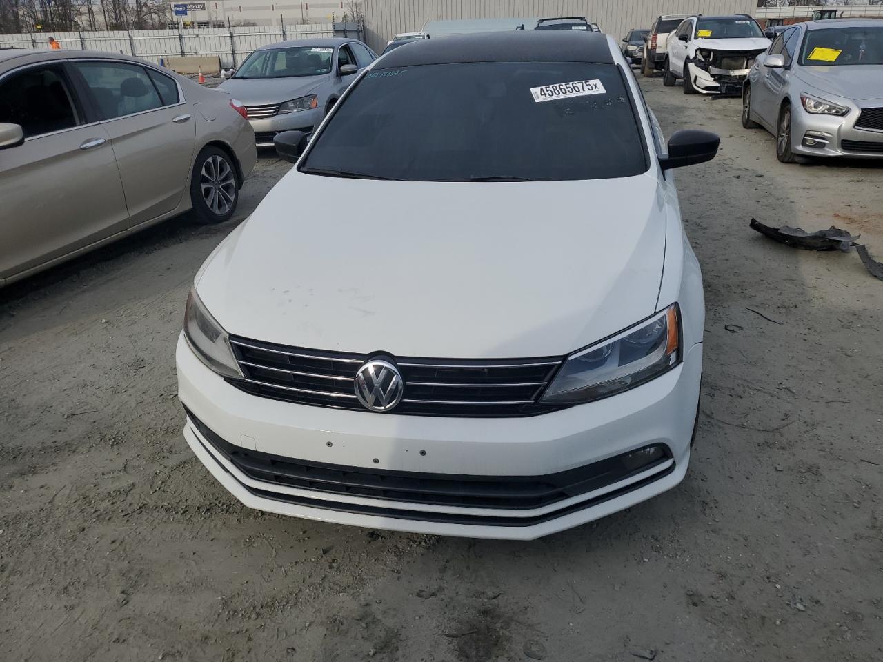 2016 Volkswagen Jetta - Image 5