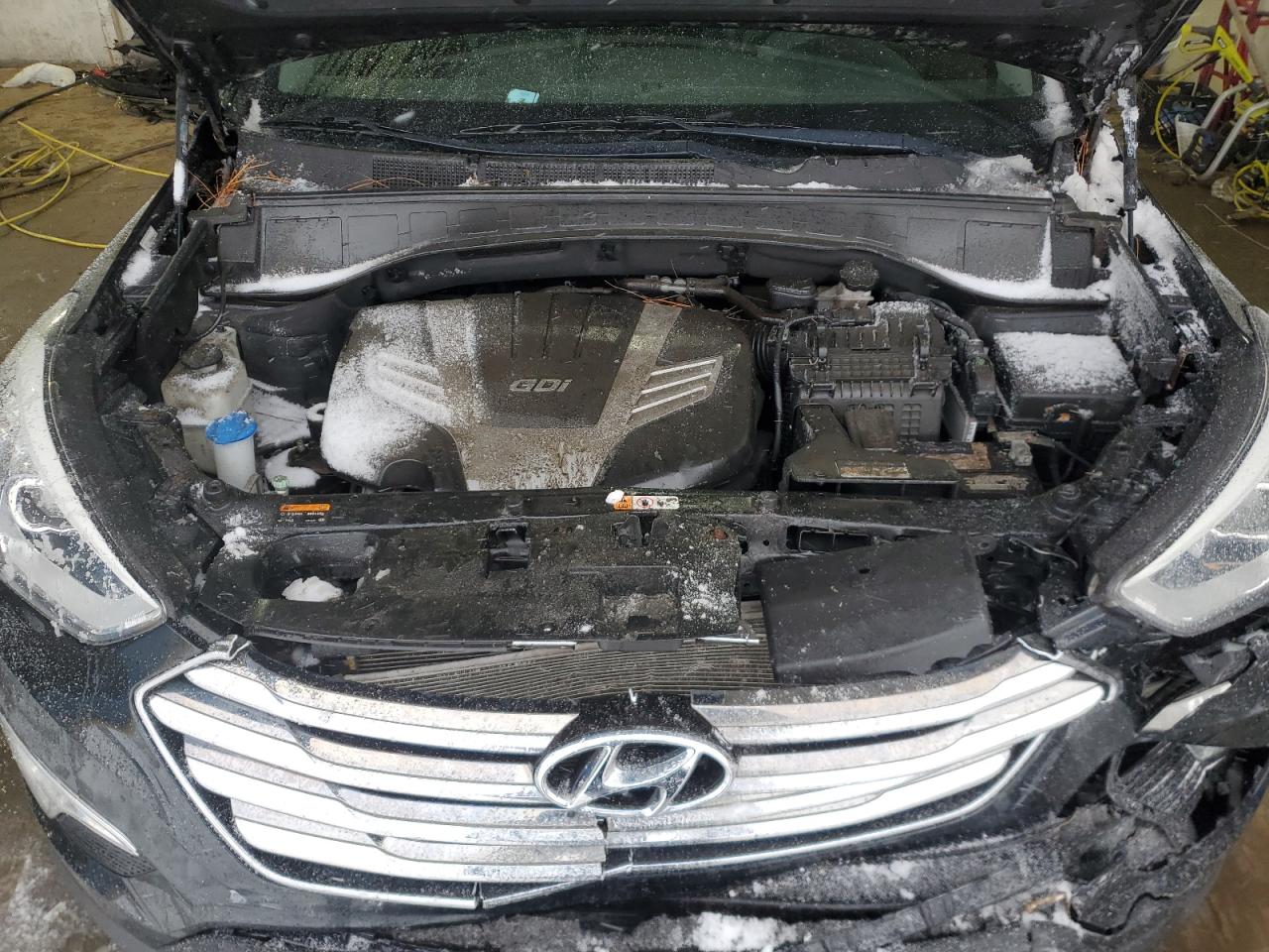 2015 Hyundai Santa Fe - Image 12