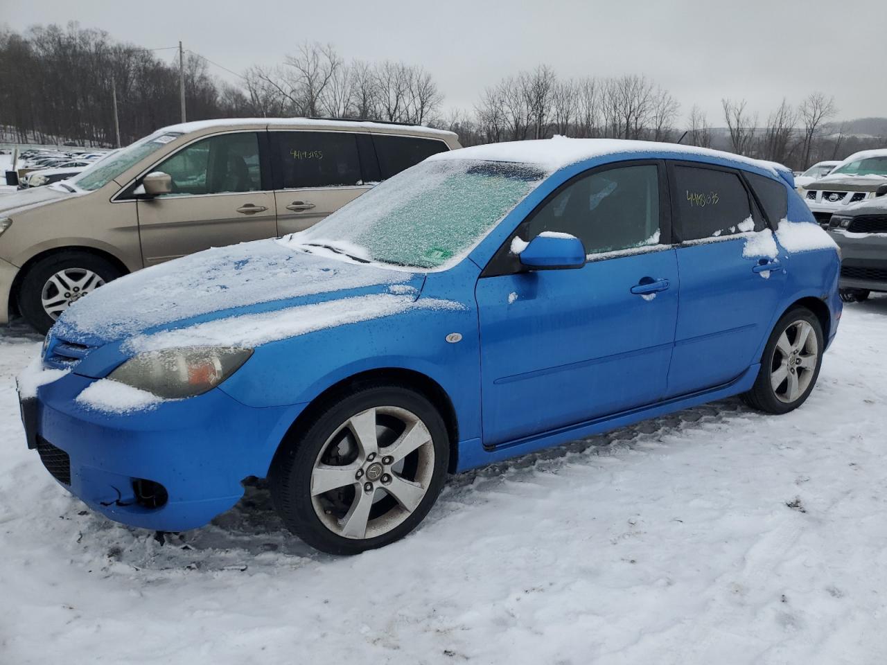 2006 Mazda 3 Hatchback იყიდება Marlboro-ში, NY - Minor Dent/Scratches