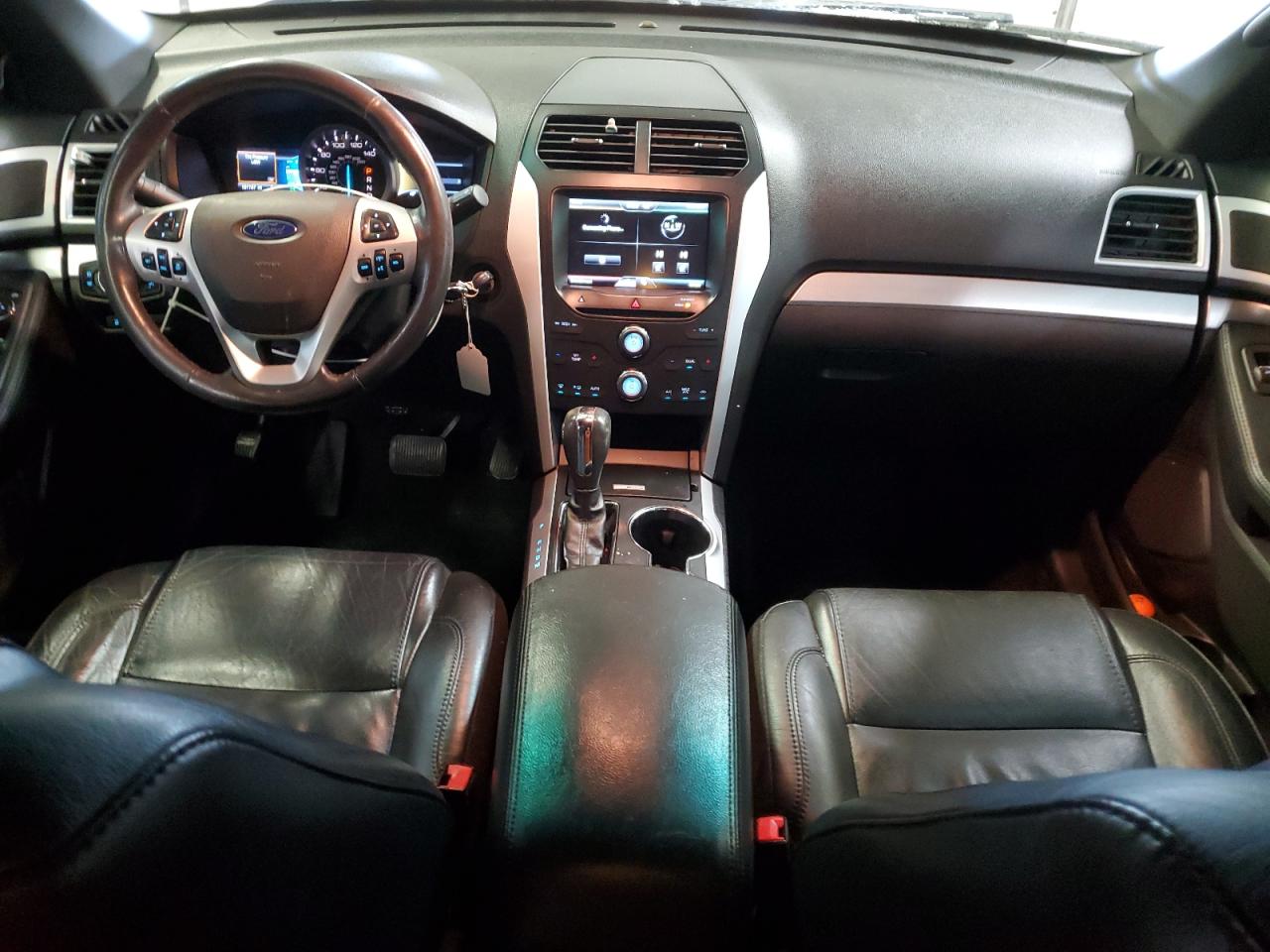 2015 Ford Explorer - Image 8