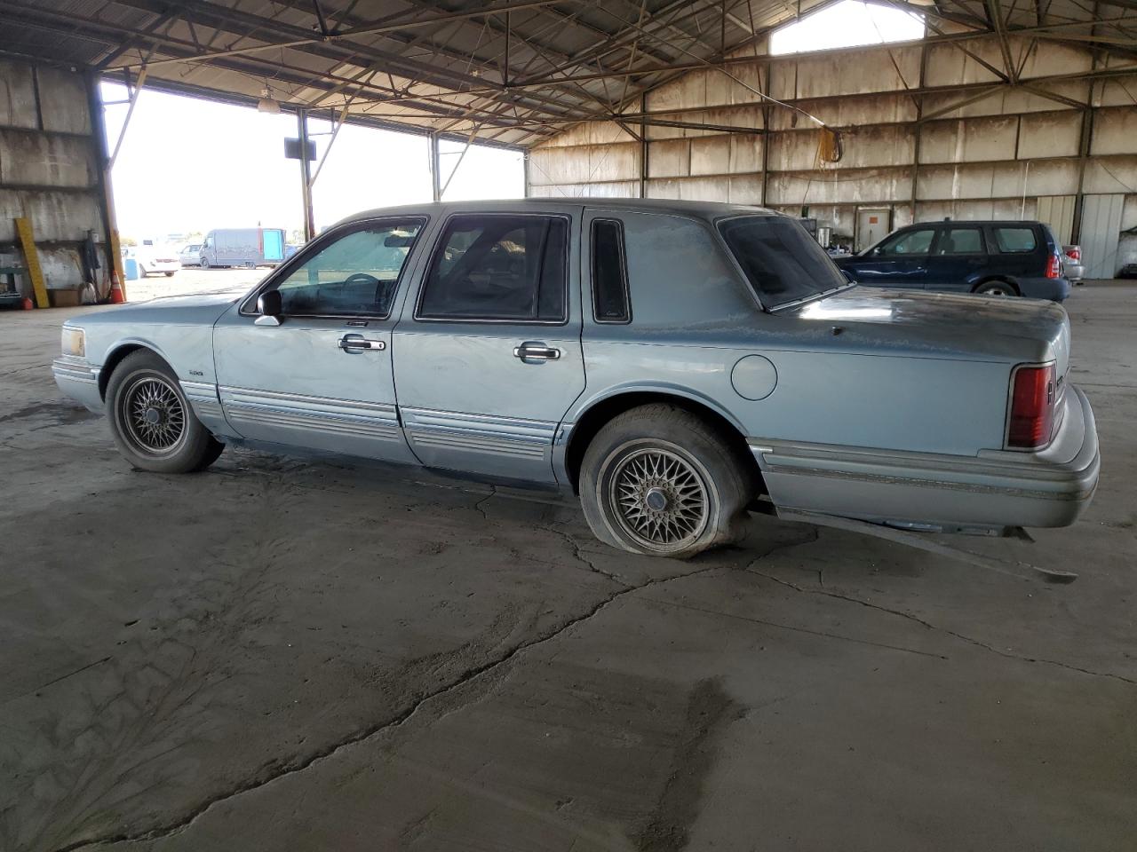 1992 Lincoln Town Car - Image 2