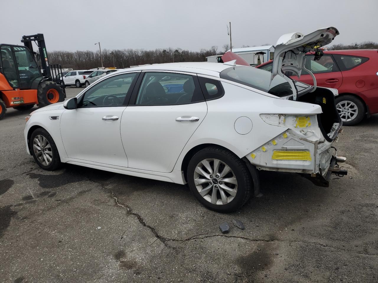 2016 Kia Optima - Image 2