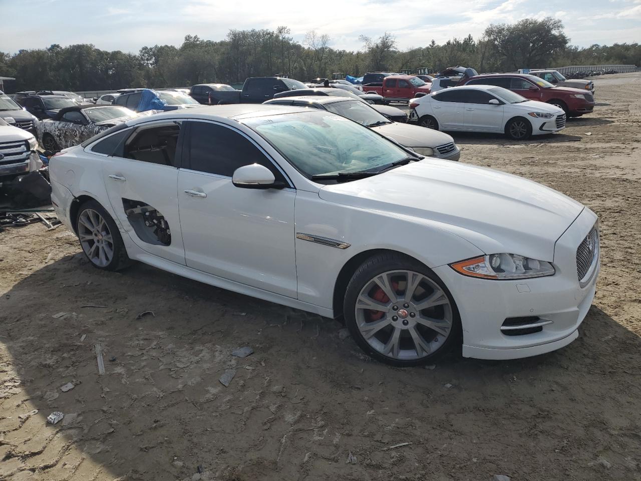 2015 Jaguar XJ - Image 4