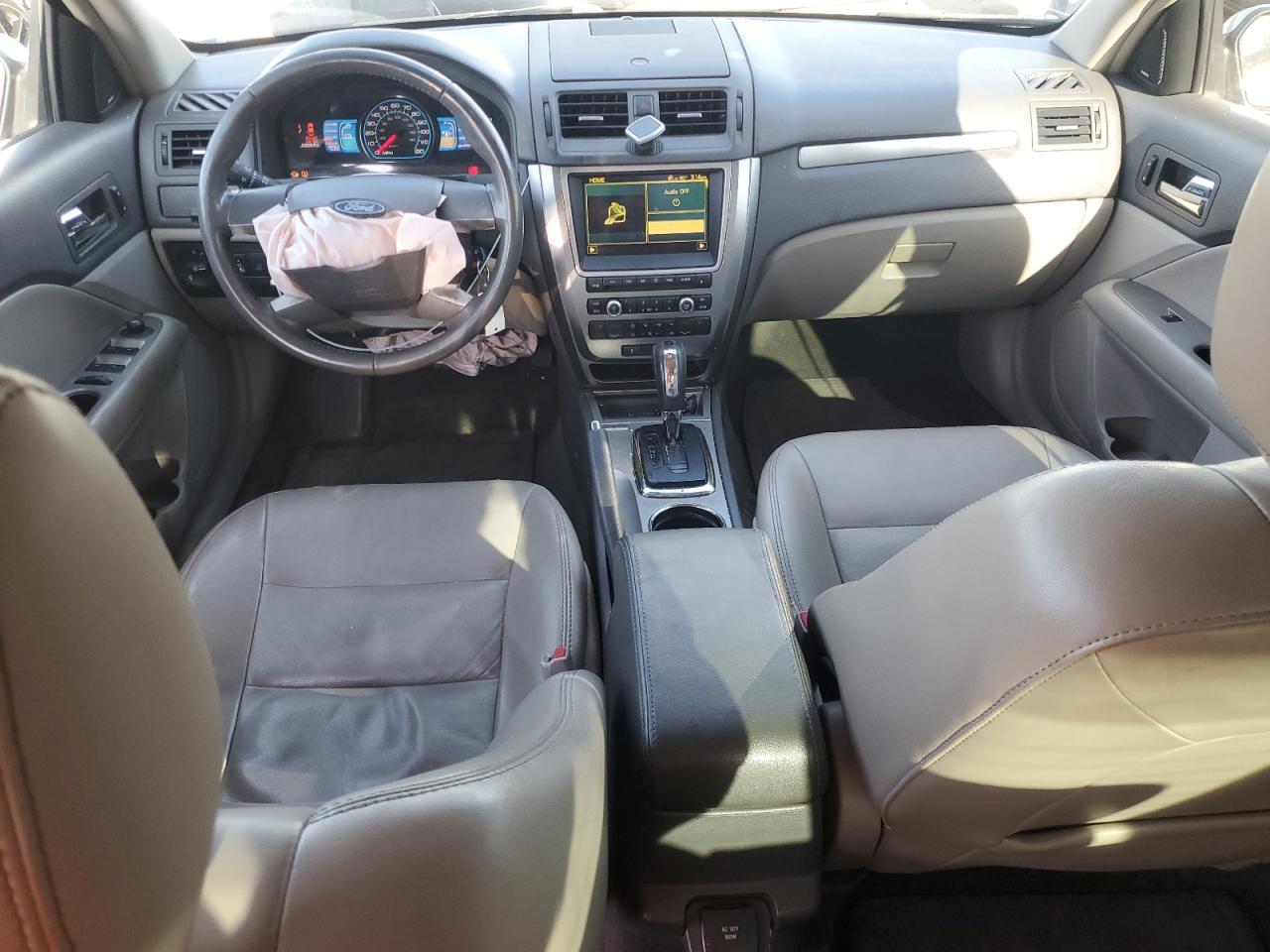 2010 Ford Fusion - Image 8