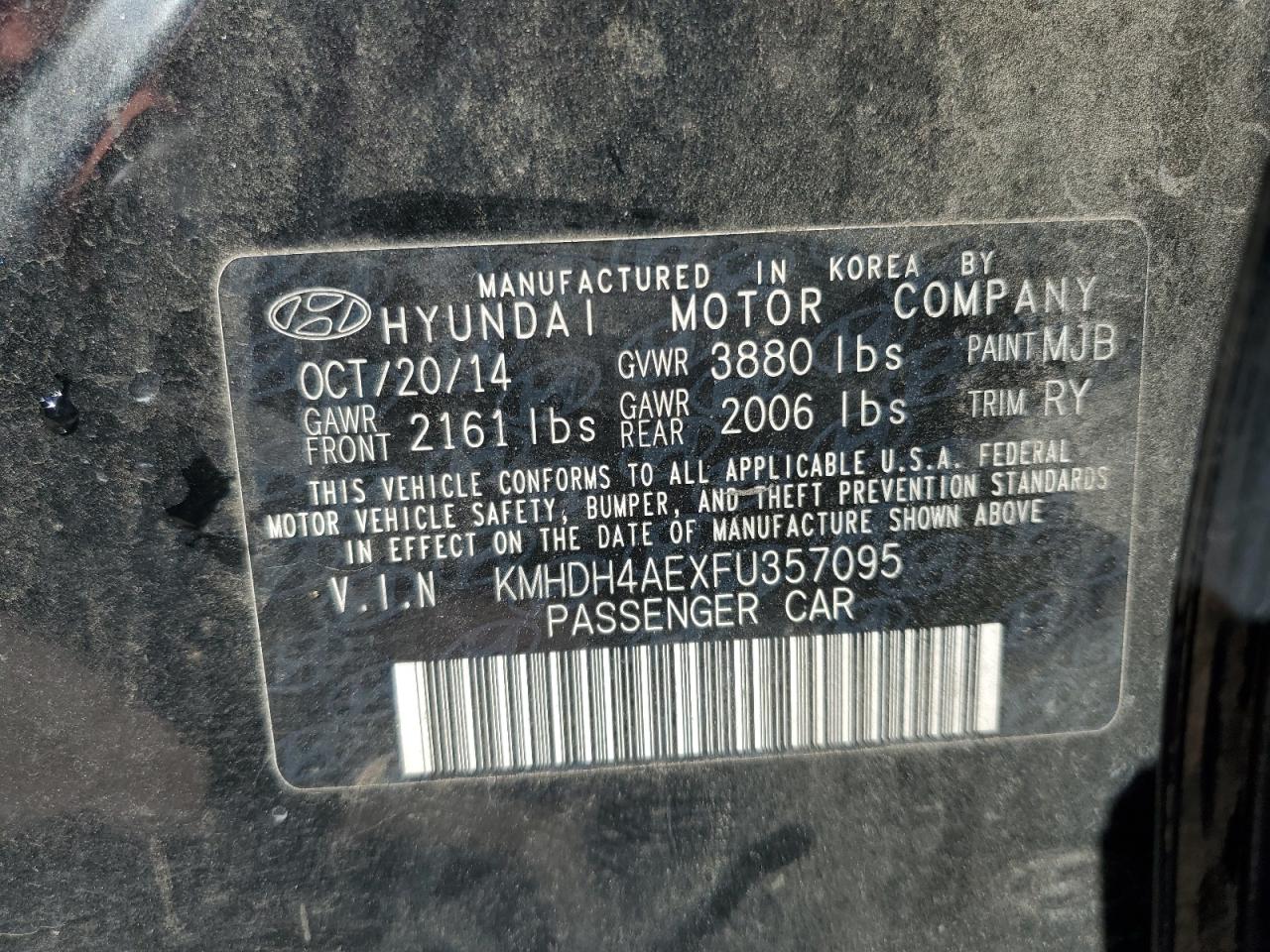 2015 Hyundai Elantra - Image 12