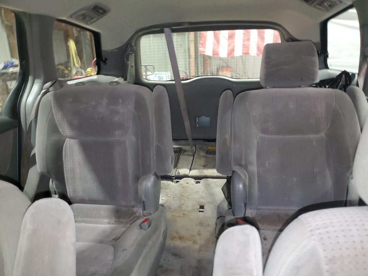 2006 Toyota Sienna - Image 10
