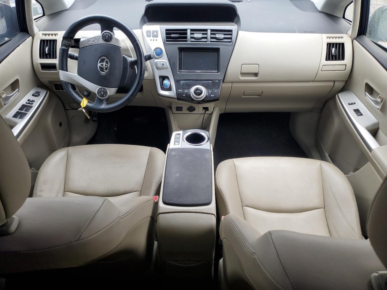 2014 Toyota Prius - Image 8