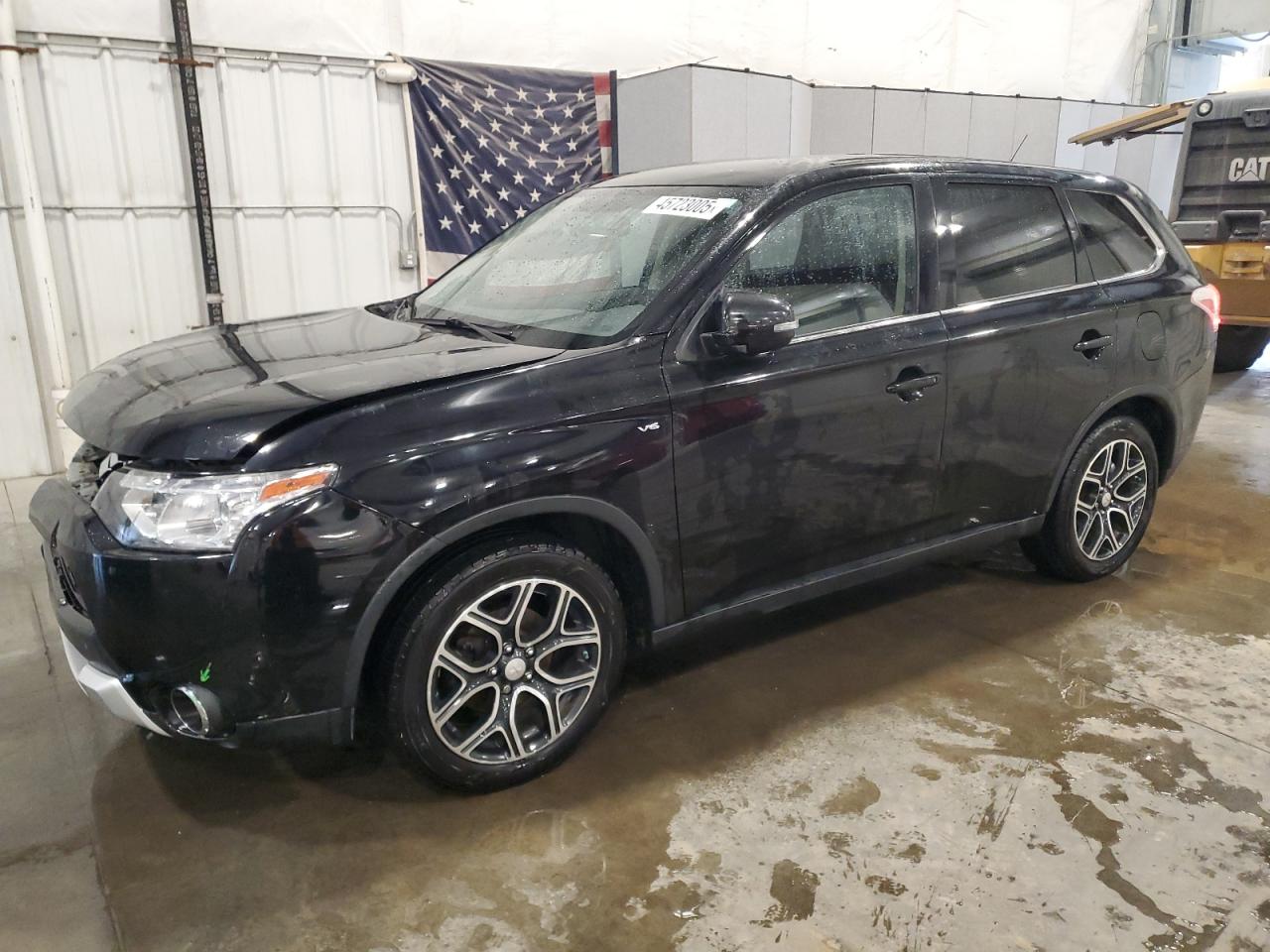2015 Mitsubishi Outlander - Image 1