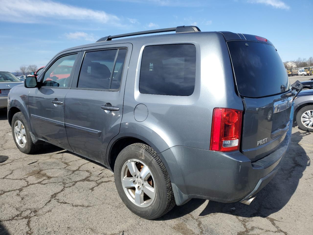 2010 Honda Pilot - Image 2