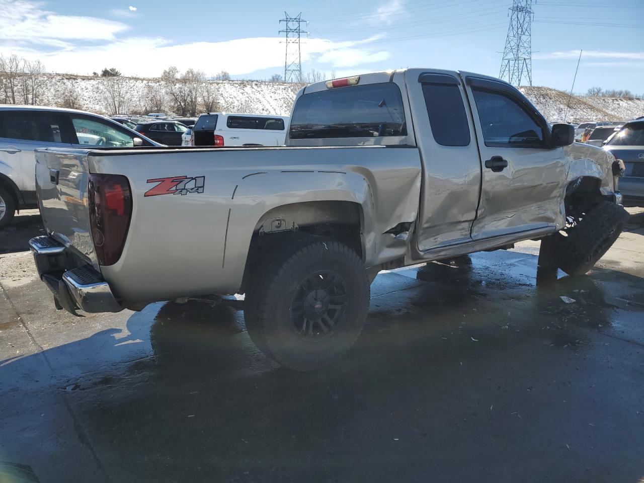 2004 Chevrolet Colorado - Image 3