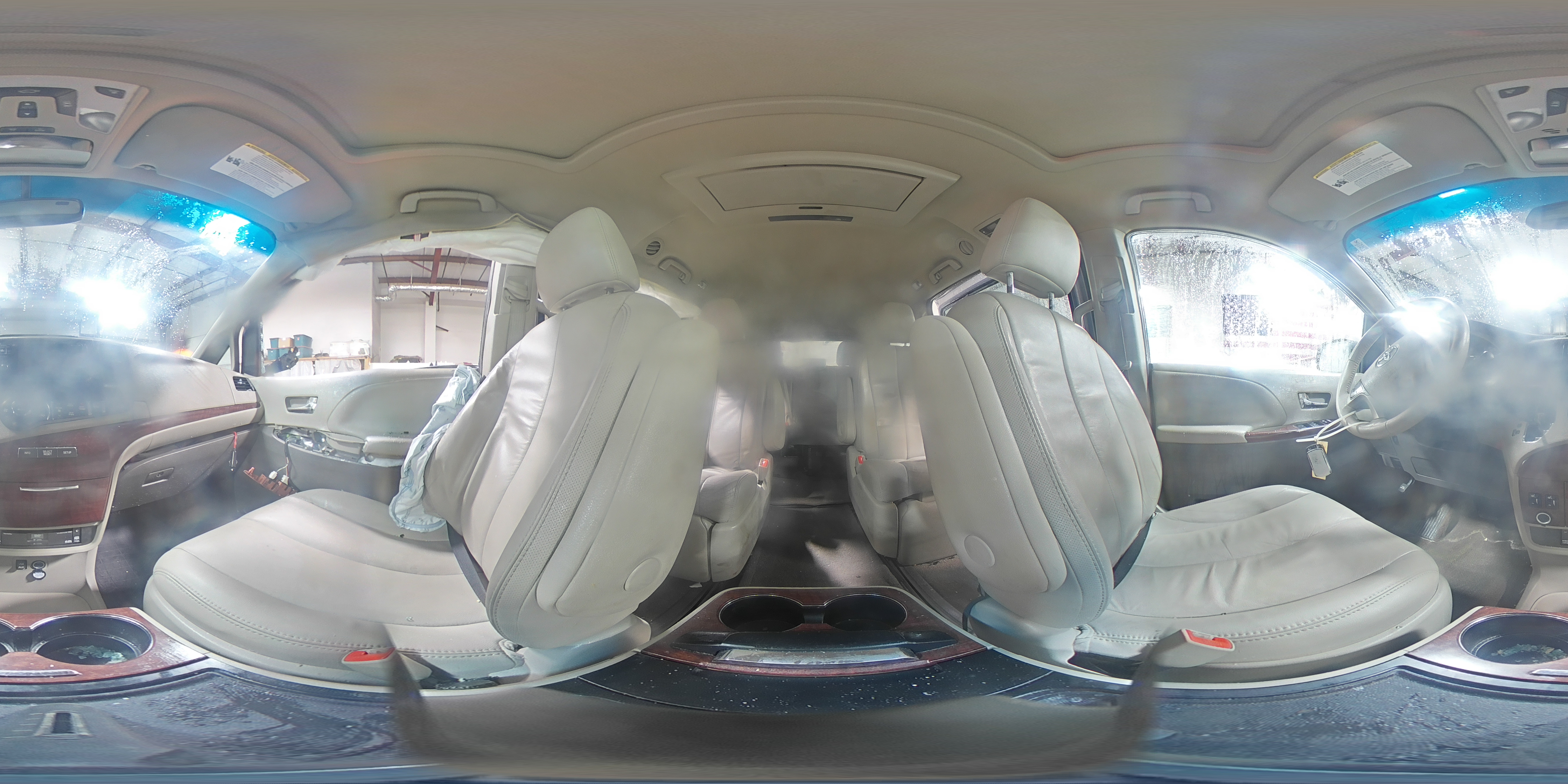 2014 Toyota Sienna - Image 14