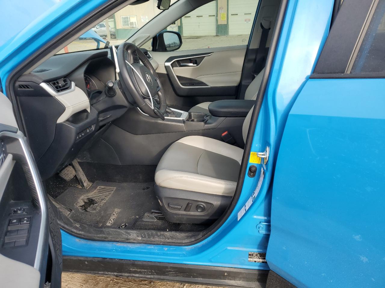 2019 Toyota RAV 4 - Image 7