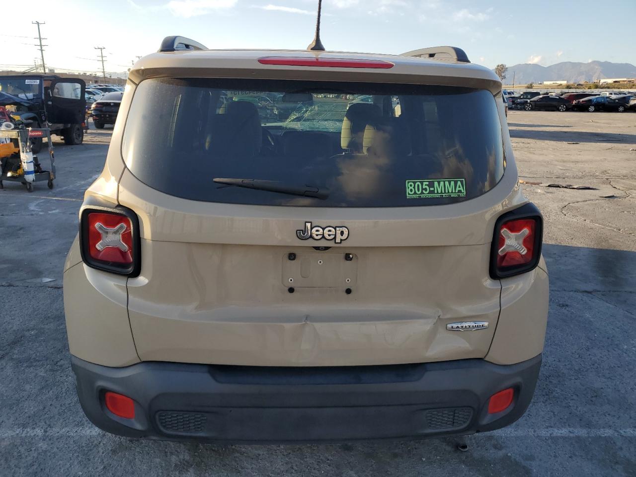 2015 Jeep Renegade - Image 6