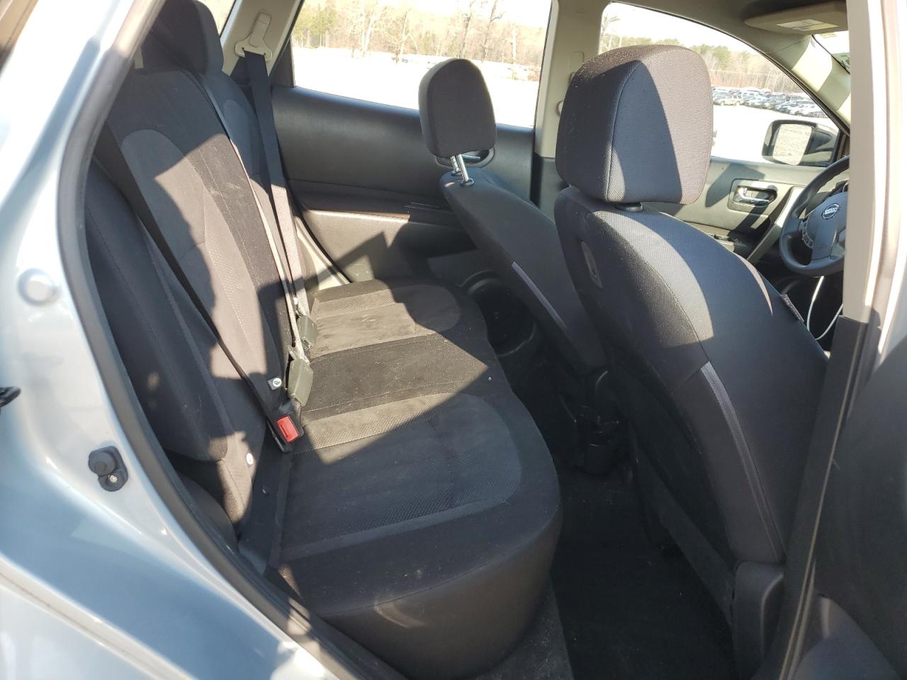 2014 Nissan Rogue - Image 11
